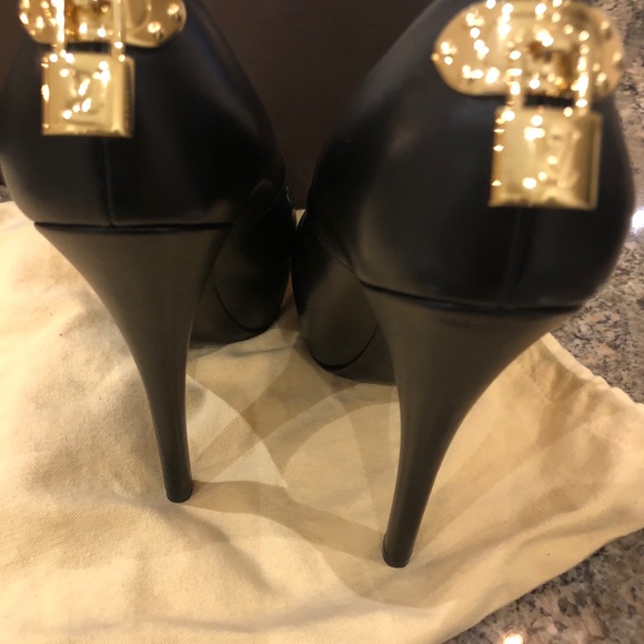 Louis Vuitton  Black Peep toe Oh Really Pump. - Picture 8 of 8